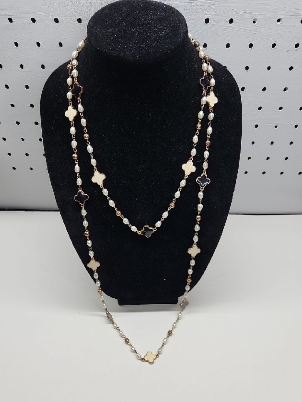 Faux Ivory Pearl and Gold-Link Necklace Bundle - Picture 2 of 9
